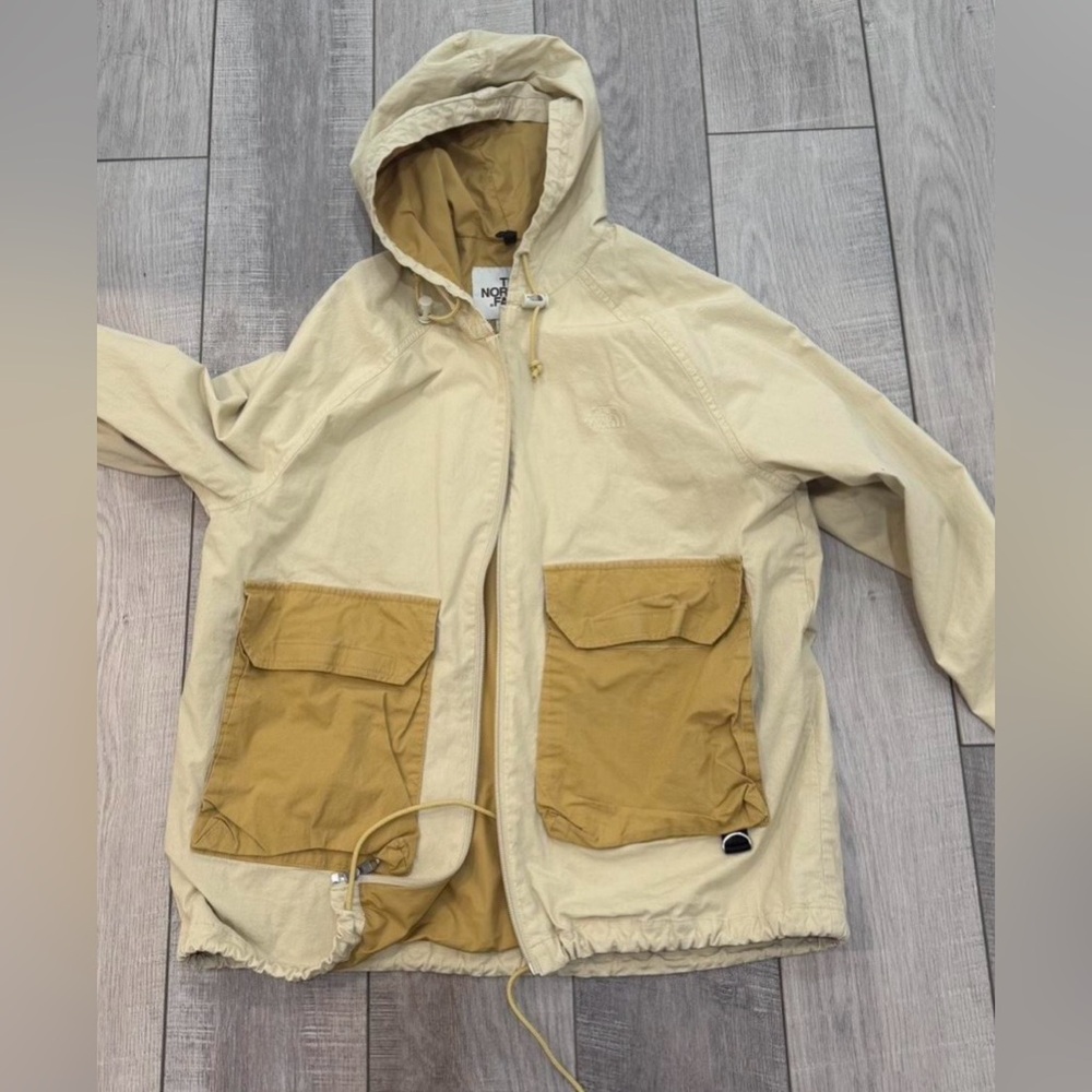 North Face Light Hooded Explorer Jacket.